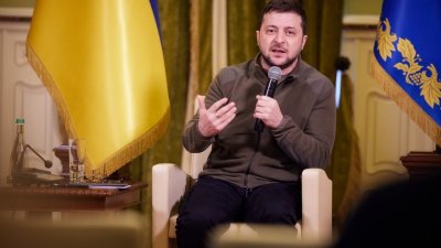 Зеленский призвал блогеров не торопиться писать о результатах действий ВСУ